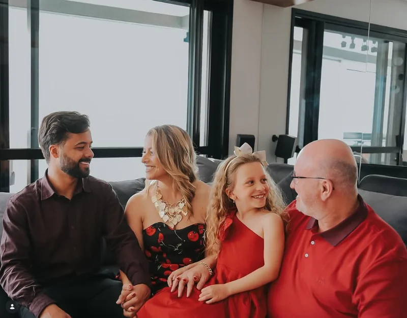Kelly Marzenta com a família